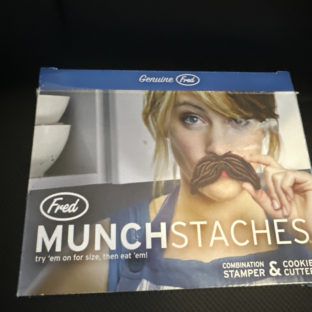 Fred‎ MUNCHSTACHES Cookie Cutter Set Unisex OS Brown Mustache Stamper 5 Styles